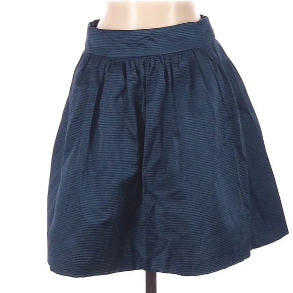 Banana Republic size 0 blue party/dinner skirt - Picture 2 of 7